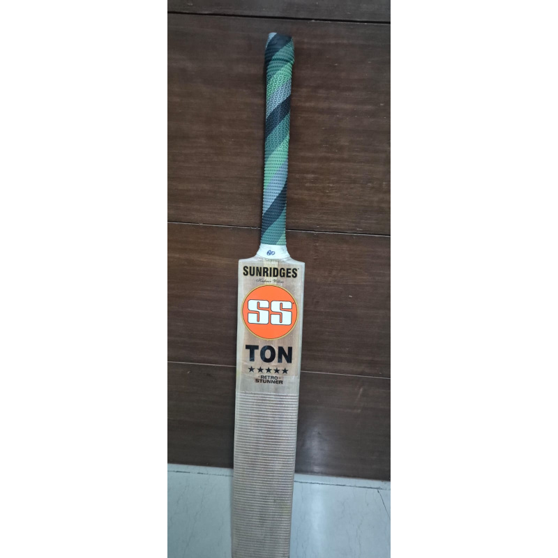 Full size SS Cricket bat with cover, Ton Retro Stunner, Kashmir Willow