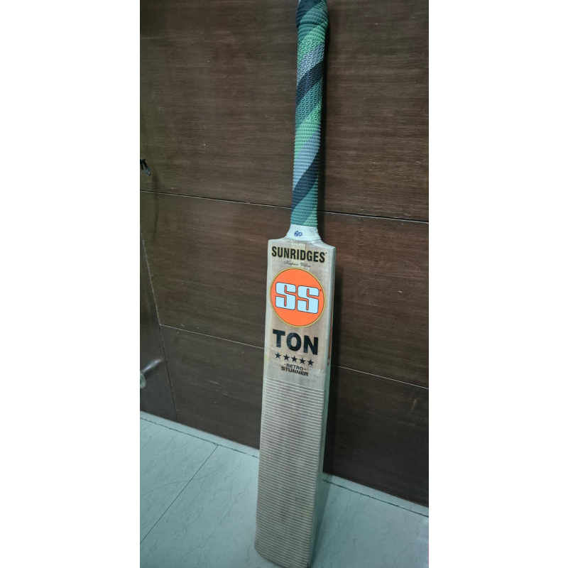 Full size SS Cricket bat with cover, Ton Retro Stunner, Kashmir Willow