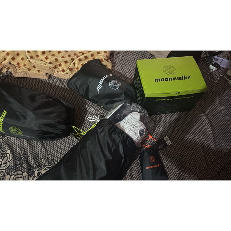 BRAND NEW MOONWALKR CRICKET PROTECTIVE KIT